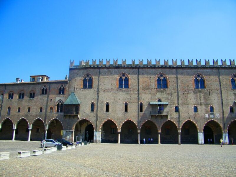 Mantua: Town Highlights and Monuments Walking Tour - Key Points