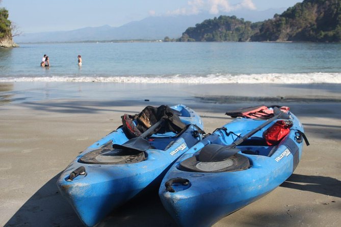 Manuel Antonio Ocean Kayaking - Exploring Manuel Antonios Coastline