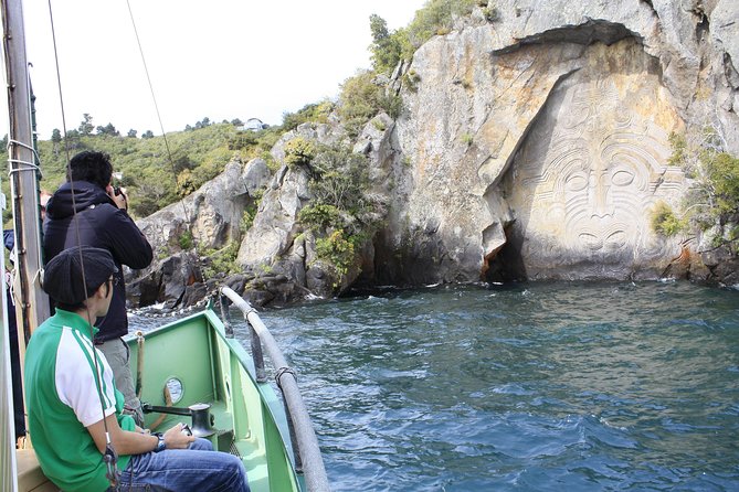 Maori Rock Carvings Scenic Cruise - Booking and Accessibility