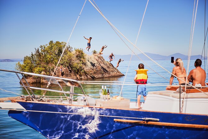 Maori Rock Carvings - Taupo Sailing Adventures - Kindred Spirit - Customer Feedback and Highlights