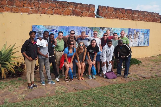 Maputo Indispensable Downtown Walking Tour With Refreshments - Tour Overview
