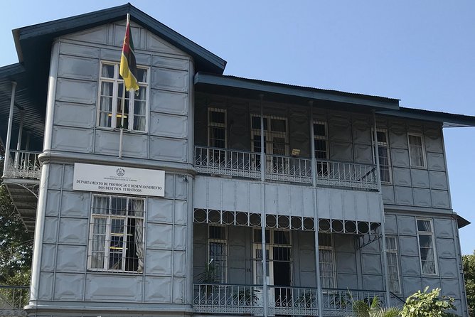 Maputo Indispensable Downtown Walking Tour With Refreshments - Tour Inclusions and Duration