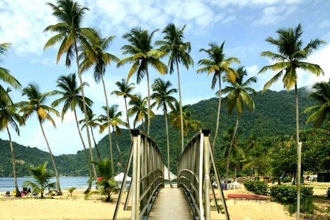 Maracas Beach Excursion & City Pass by tour - Stop 1: Maracas Bay