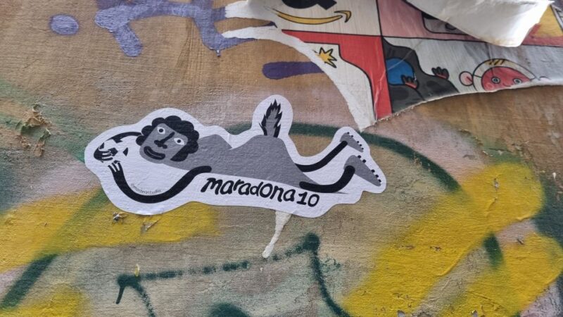 Maradona, a Modern Hero. Discover What Does Mean D10s. - Key Points