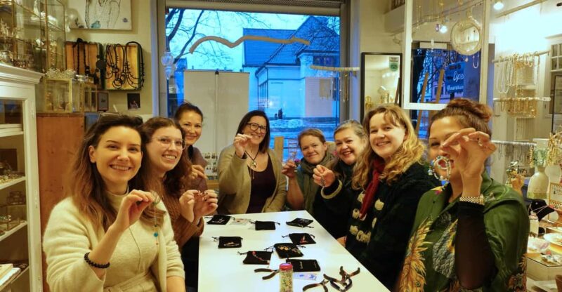 Maral Kunst : Jewelry Bar Experience (Jewelry Making) - Key Points