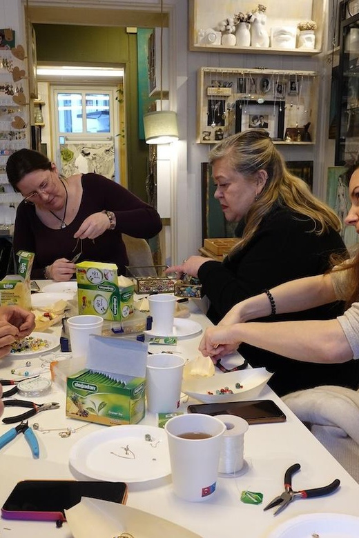 Maral Kunst : Jewelry Bar Experience (Jewelry Making) - Crafting Details
