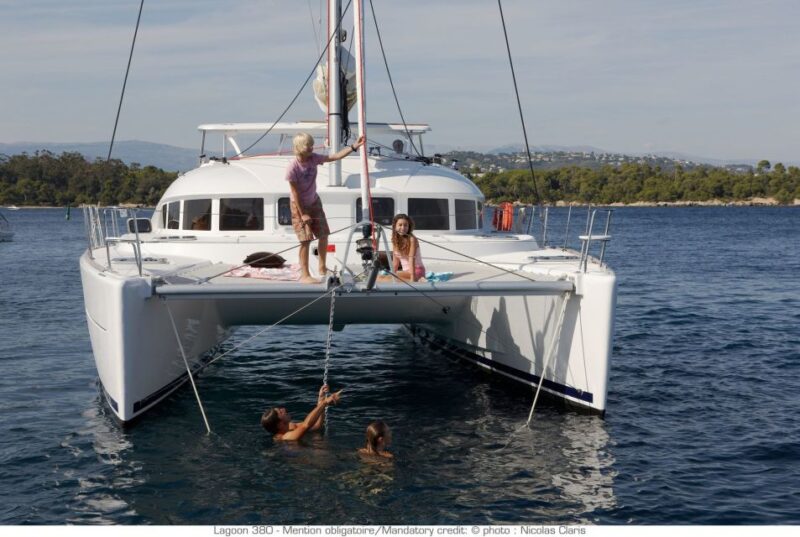 Marbella: Catamaran Tour With Dolphin Watching - Inclusions and Exclusions