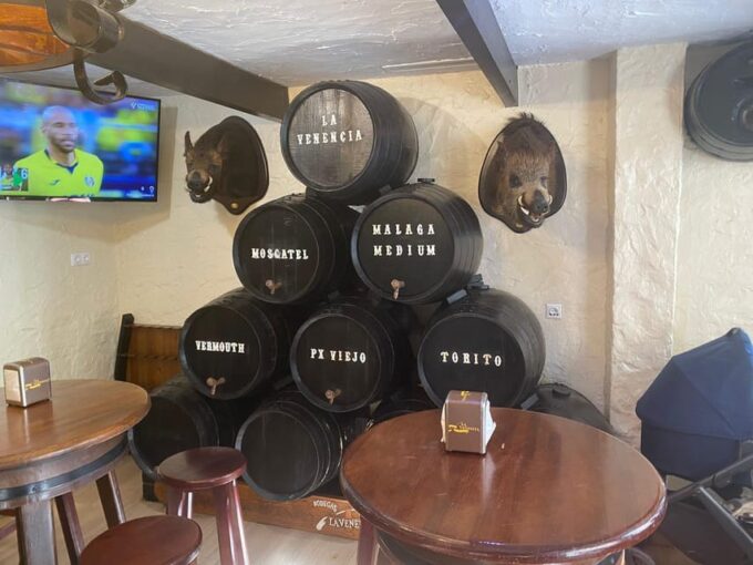 Marbella: City Tour Tapas Tour - Wine Tasting - Olive Oil Tasting - Duration and Languages