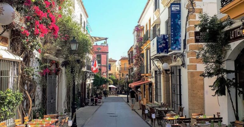 Marbella: Old Town Private Walking Tour - Pricing and Booking