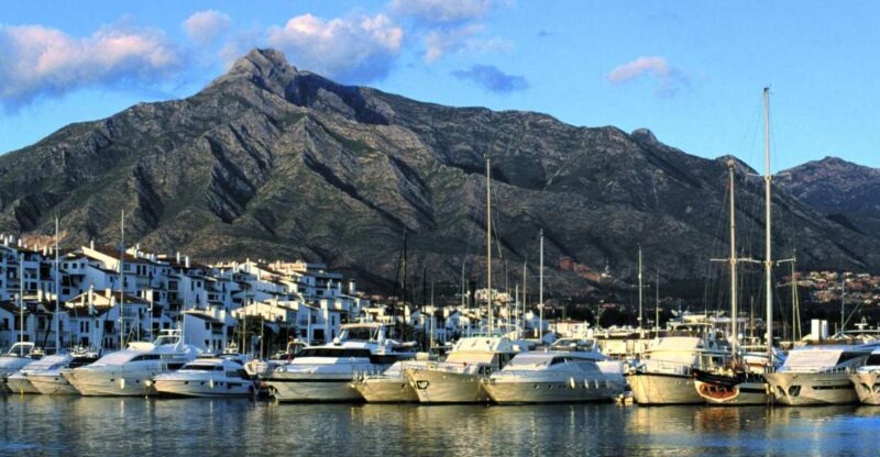 Marbella Old Town Tour & Boat Trip to Puerto Banús - Olive Oil Tasting