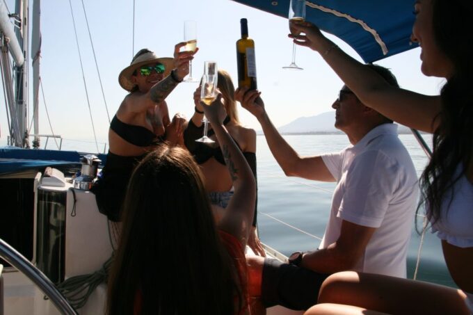 Marbella: Private Sailing Cruise at Puerto Banús With Drinks - Departure and Duration