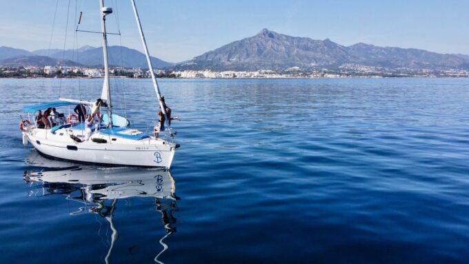 Marbella: Sunset Luxury Sailing Cruise in Puerto Banús - Directions to the Cruise