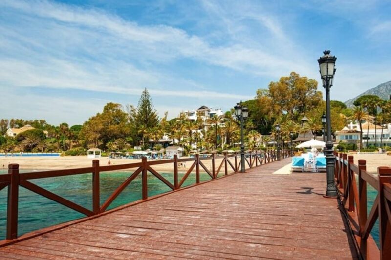 Marbella : Walking Custom Tour With a Local Guide - Discover Hidden Gems