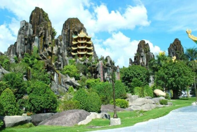 MARBLE MOUNTAINS MONKEY MOUNTAIN AM PHU CAVE MORNING TOUR - Booking and Reservation