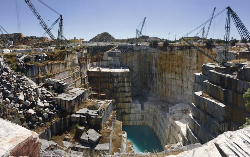 Marble Tour in Vila Viçosa - Marble Extraction and Transformation