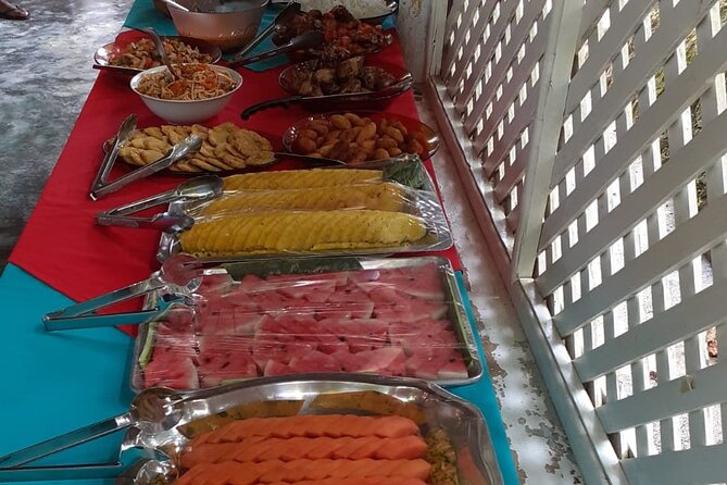María and Miguel Stop - Half Day Tour to El Limón Waterfall With Lunch Included - Tour Reviews and Pricing