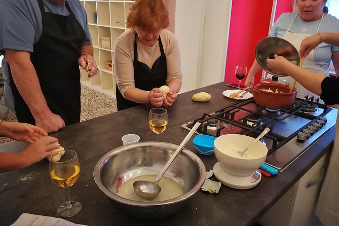 Mariana's Kitchen: Traditional Fresh Pasta - Activity Start Time and Duration