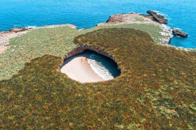 Marieta Islands: Full-Day Tour With Meals and Open Bar - Maximum Participants