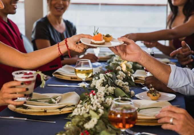 Marina Del Rey: Christmas Day Buffet Brunch or Dinner Cruise - Reservation Details