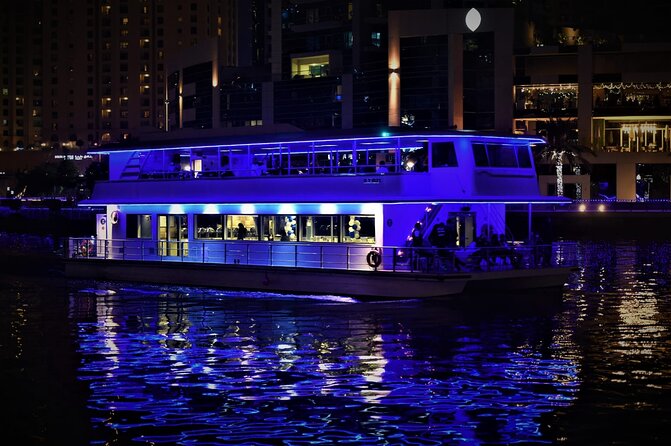 Marina Dhow Cruise - Entertainment and Ambiance