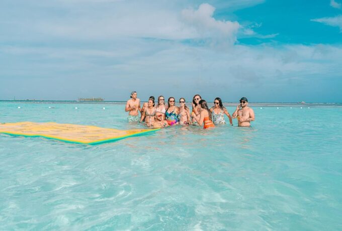 Marine Safari Tour San Andrés Bay: Includes Photo With DRONE - Pontoon Tour Exploration
