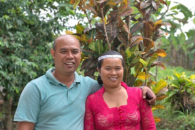 Market Tour and Cooking Class in Bali With a Local - Preparing Traditional Balinese Dishes