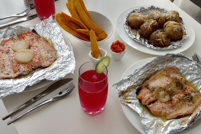 Market Tour and Cooking Class in Bucaramanga With Local Foodies - Preparing a Homemade Colombian Meal