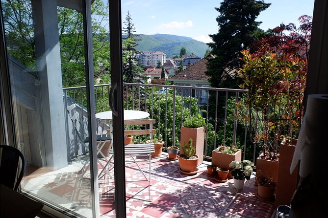 Market Tour and French Cooking Class in Annecy With a Local - Dietary Accommodations