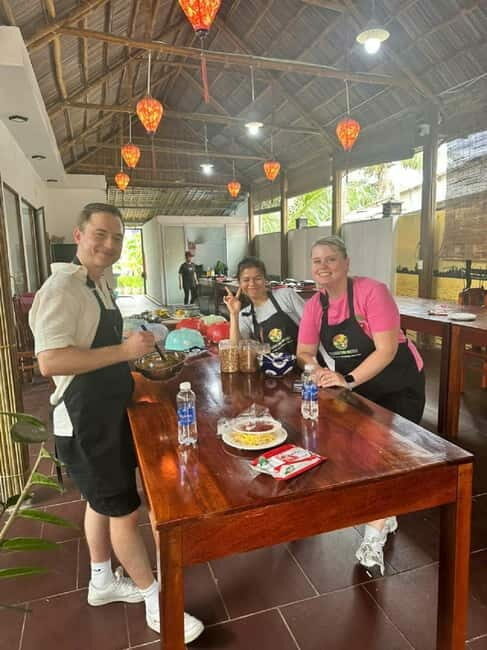Market Tour, Basket Boat Ride & Cooking Class by Hangcoconut - A Deeper Look at the Experience