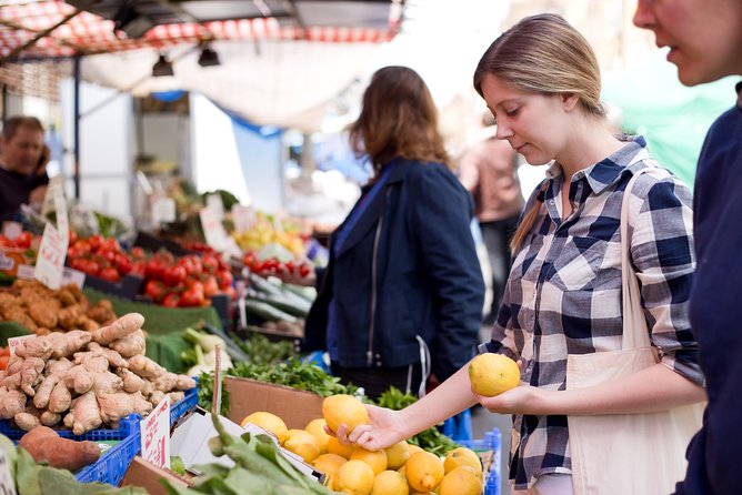 Market Visit and Cooking Class With Lunch or Dinner at a Locals Home in Praiano - Quick Points