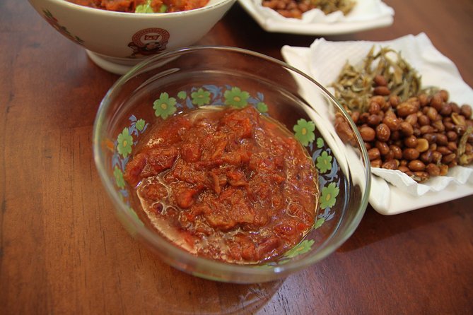Market Visit & Private Hands-on Cooking Class at Daun Senja - Authentic Malaysian Meal Preparation