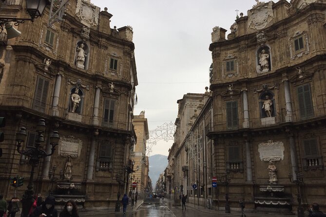 Markets and Monuments: Walking Tour in the Center of Palermo - Royal Palace and Chiesa Del Gesù