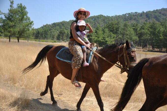 Marmaris Horseback Riding Experience - Tour Guide Languages