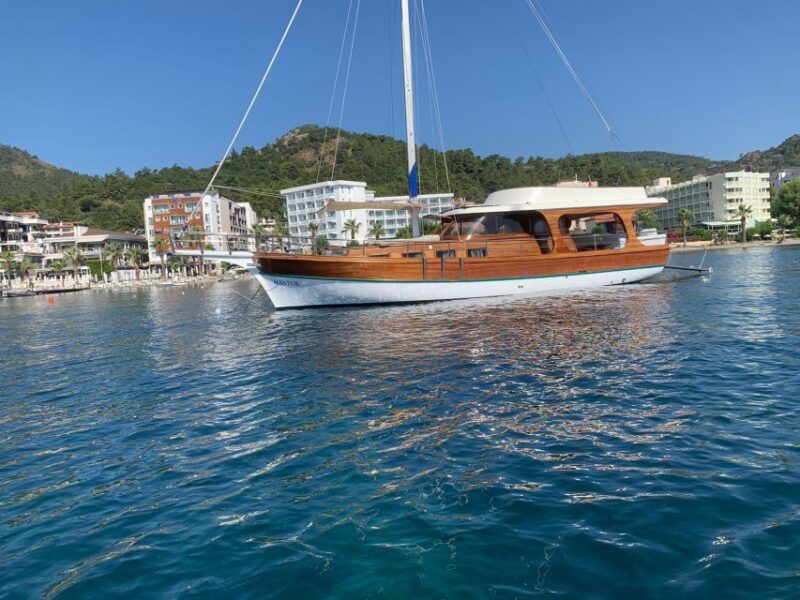 Marmaris: Private Boat Cruise With Lunch - Explore Stunning Coastline