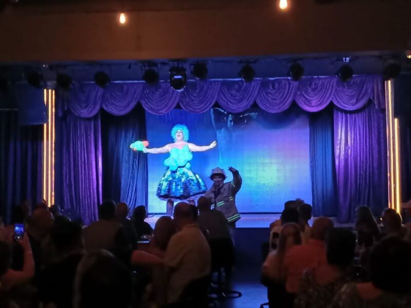 Marmaris: Talk of the Town Dinner Show With Pickup - Participant Ages and Ratings