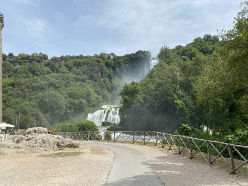 Marmore Falls: Guided Walking Tour With Lunch - Guided Hiking Experience