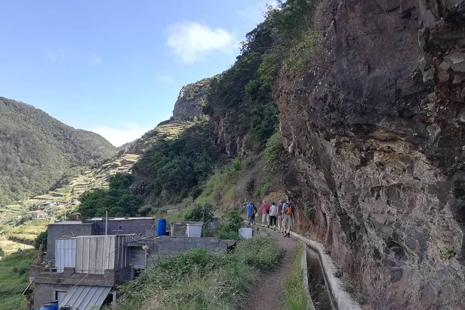 Maroços - Mimosa Valley - Exploring Small Villages