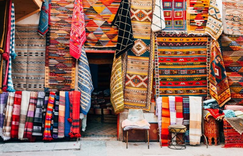 Marrakech: 3-Hour Palace and Monuments Tour - Meeting Point and Accessibility
