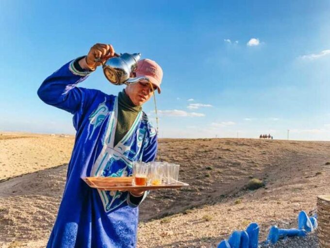 Marrakech: Agafay Desert Quad Biking Tour With Dinner & Show - Guided Tour Through Dunes and Encampments