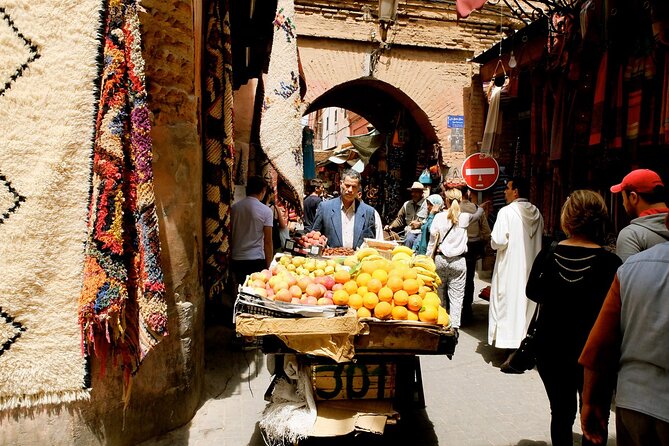 Marrakech Arts & Crafts - Vibrant Moroccan Textiles and Carpets