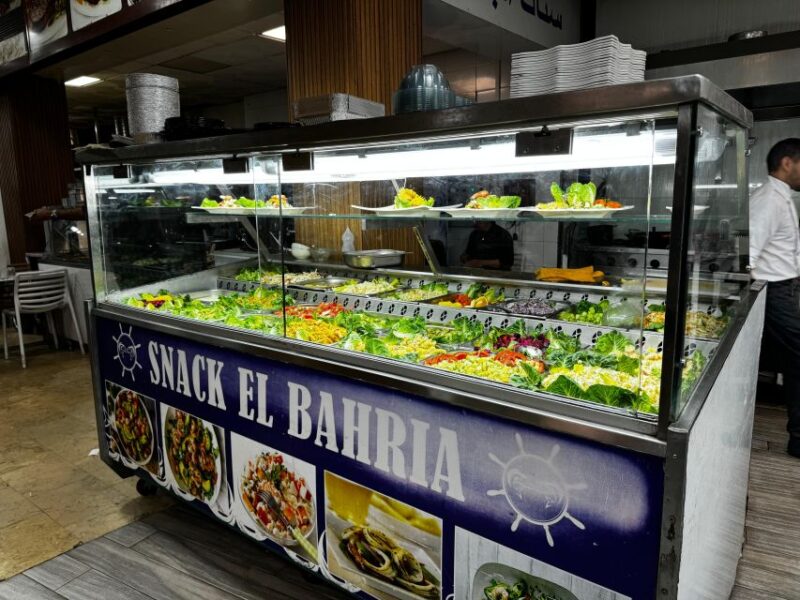 Marrakech City Night Tour and Traditional Moroccan Dinner - Dining Experience