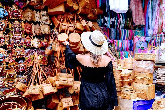 Marrakech City Tour: Private Full-Day Guided City Tour With Luxury Transport - Koutoubia Mosque and Jemaa El-Fnaa