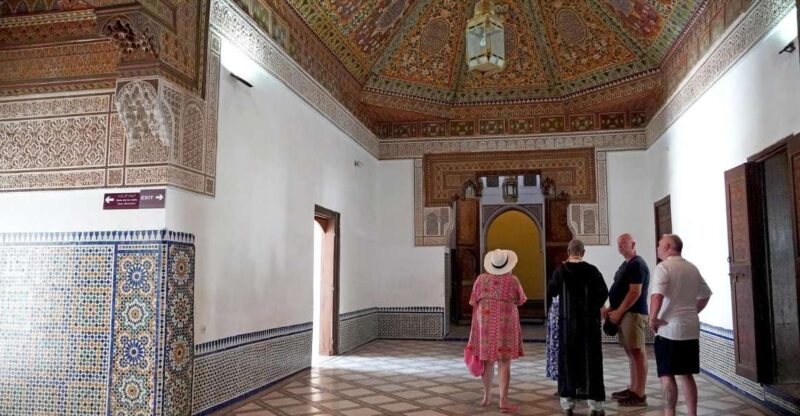Marrakech Discovery: Monuments, Market & Medina Walking Tour - Guided Experience