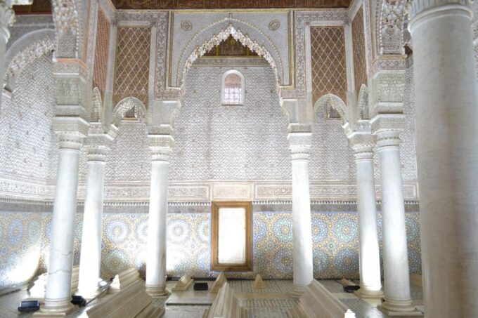 Marrakech Discovery: Monuments, Market & Medina Walking Tour - Local Culture and Craftsmanship