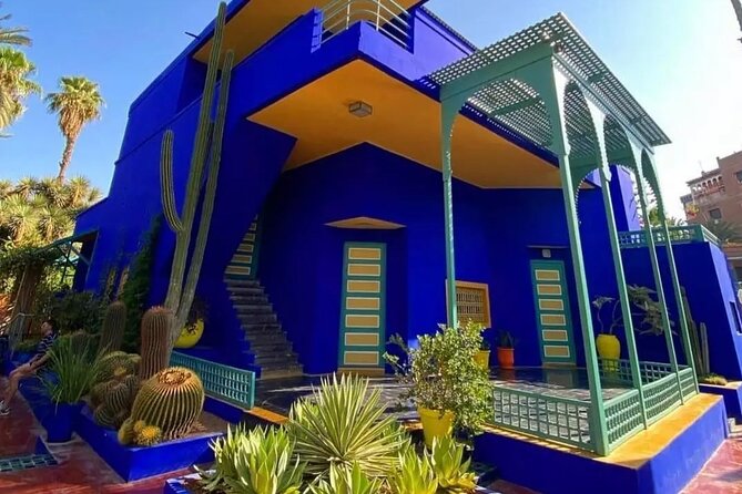 Marrakech : Half-Day Guided Immersive City Tour, Old City & Souks - Meeting and Pickup