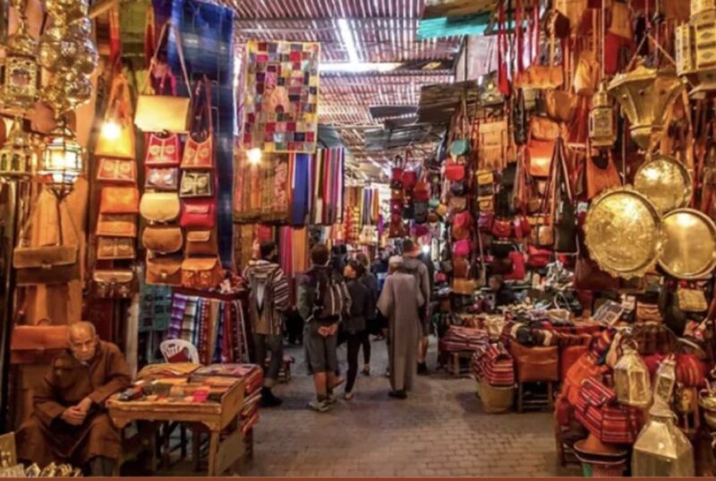 Marrakechs Colorful Souks: Dive Into a Shopping Wonderland - Guided Experience