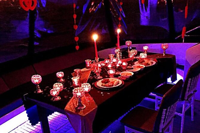 Marriage Proposal on Private Yacht - Schedule and Accessibility
