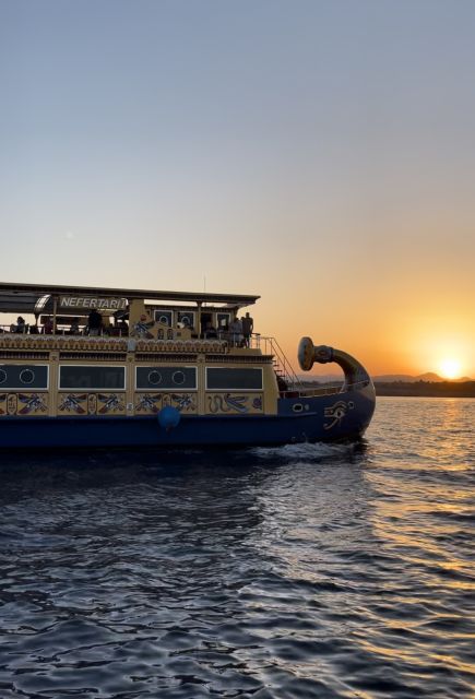 Marsa Alam: Nefertari Sunset Turtle Bay Cruise With Dinner - Key Points