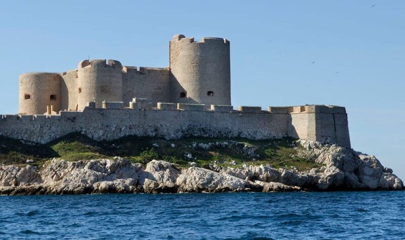 Marseille: 24, 48, or 72-Hour Citypass With Public Transport - Collecting the CityPass