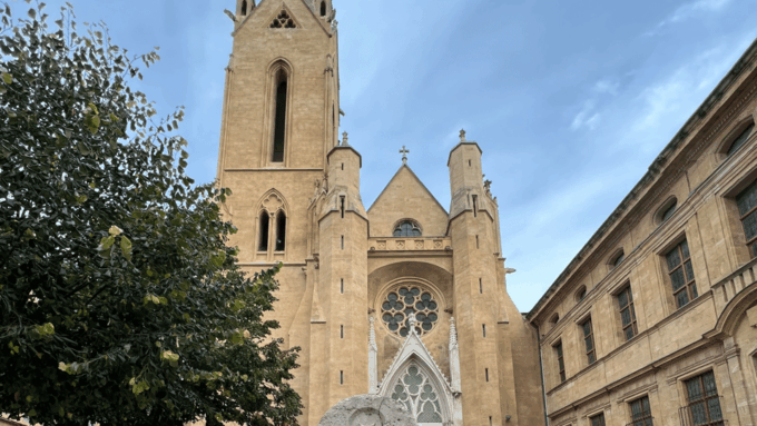 Marseille and Aix-En-Provence: Culture, History and Art of Living - Frequently Asked Questions